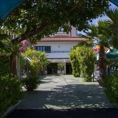 Hotel Atena Cirò Marina Εξωτερικό φωτογραφία